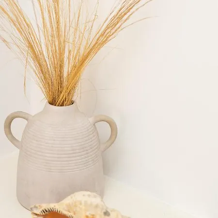 Flora (adults Only) 2* Naxos City