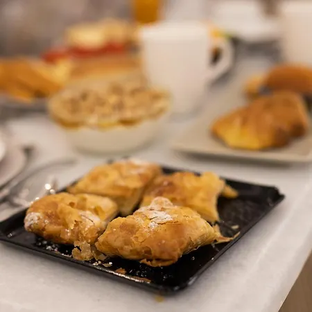 Flora (adults Only) Hotel