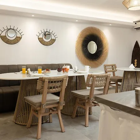 Flora (adults Only) 2*