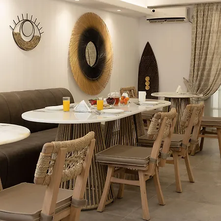 فندق Flora (adults Only) 2*