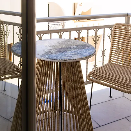Flora (adults Only) 2* Naxos City