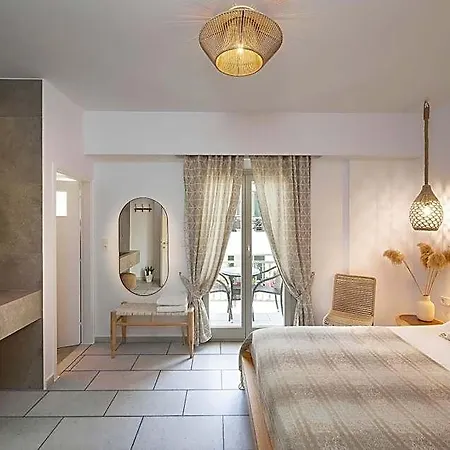 Flora (adults Only) 2* Naxos City
