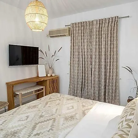 Flora (adults Only) 2* Naxos City