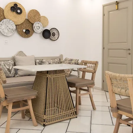 Flora (adults Only) 2* Naxos City