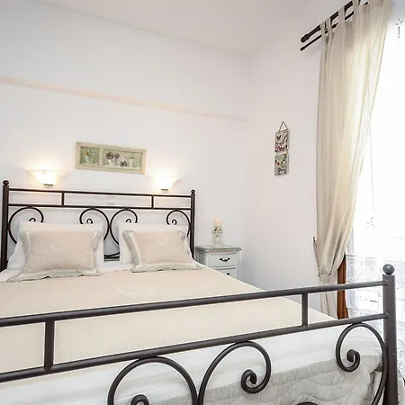 Flora (adults Only) Ξενοδοχείο 2*