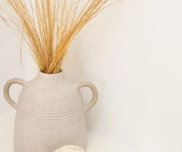 Flora (adults Only) 2* Naxos City