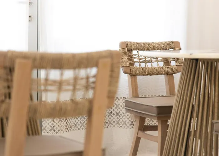 Flora (adults Only) 2* Naxos City