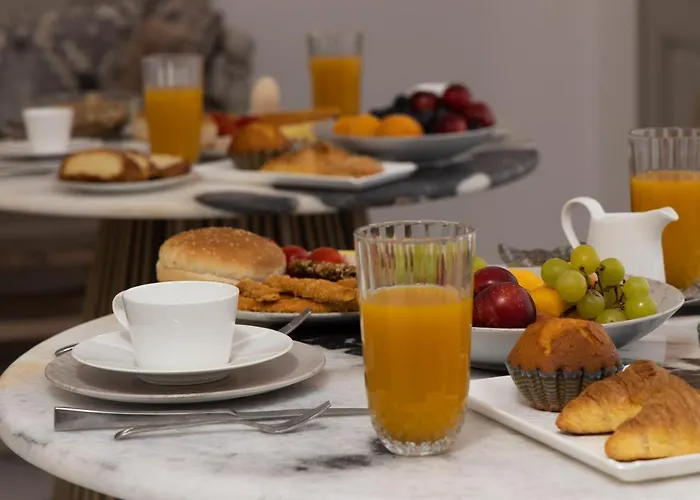 Hotell Flora (adults Only) 2*