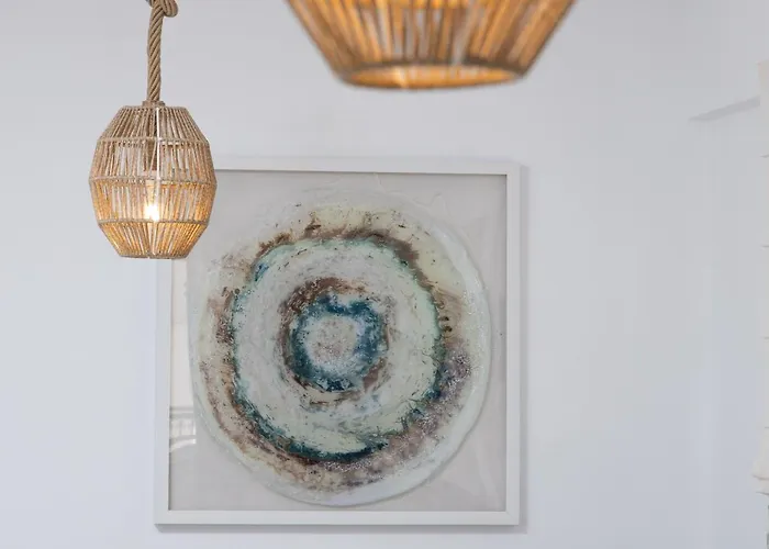 Flora (adults Only) Hotell