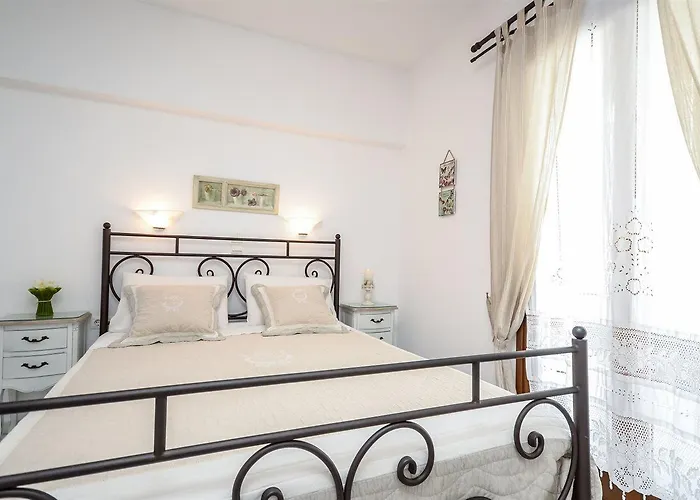 Flora (adults Only) فندق 2*